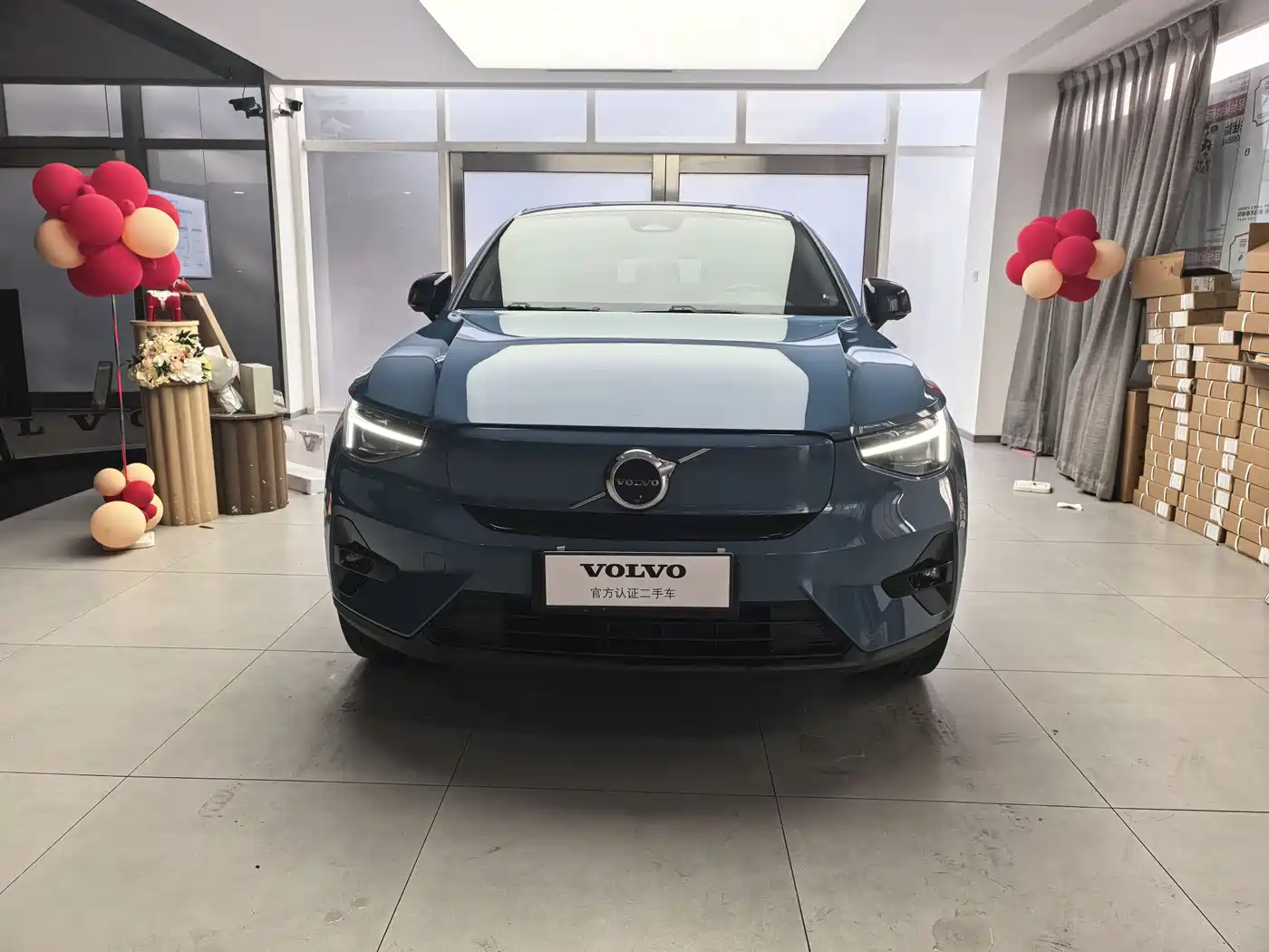 VOLVO C40