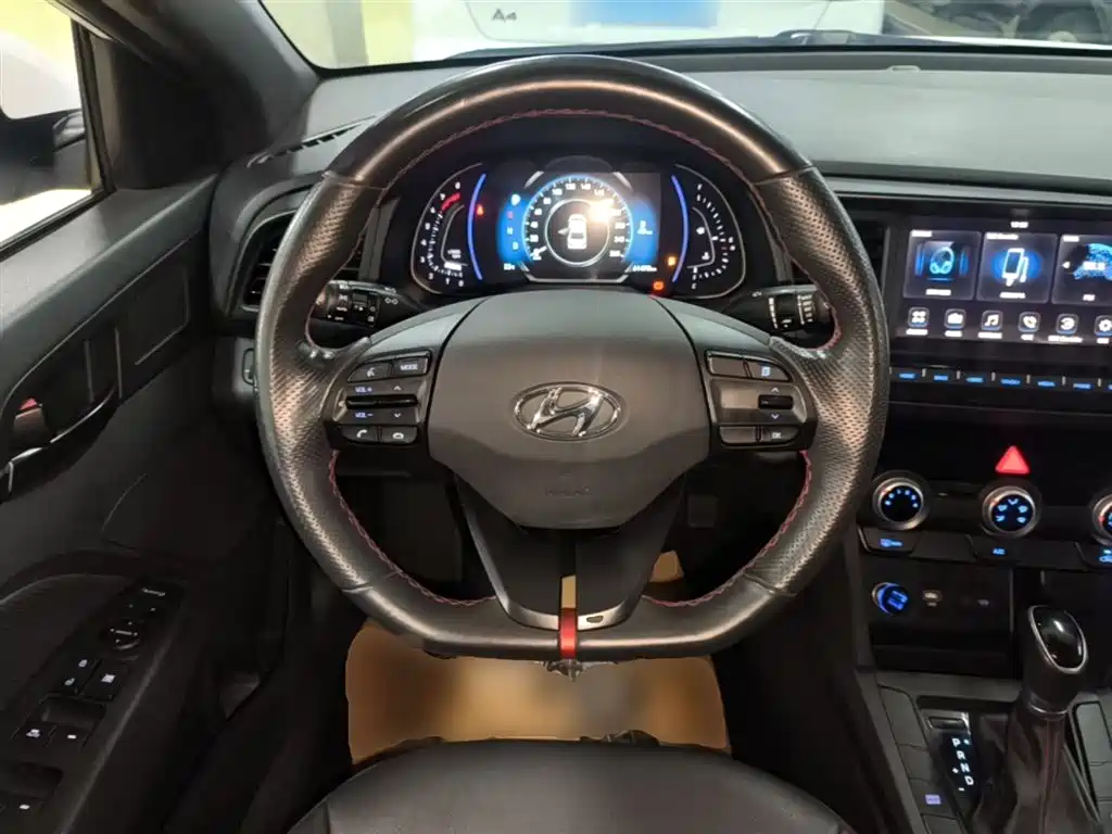 Hyundai Elantra 2020 1.4T DCT Dynamic·Vitality фото 11