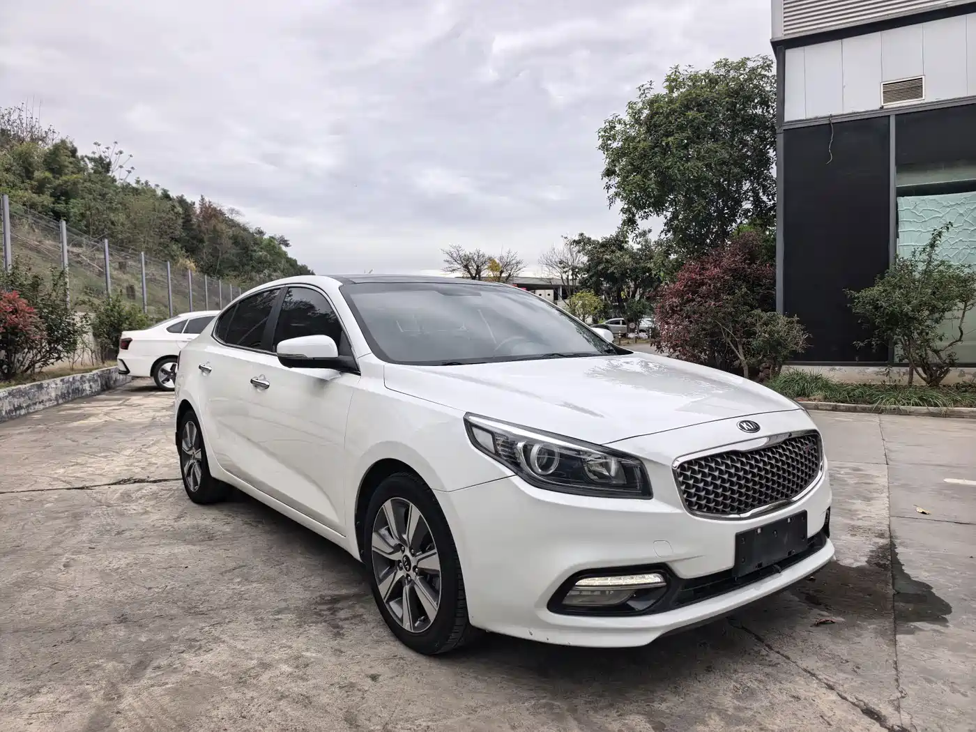 KIA K4