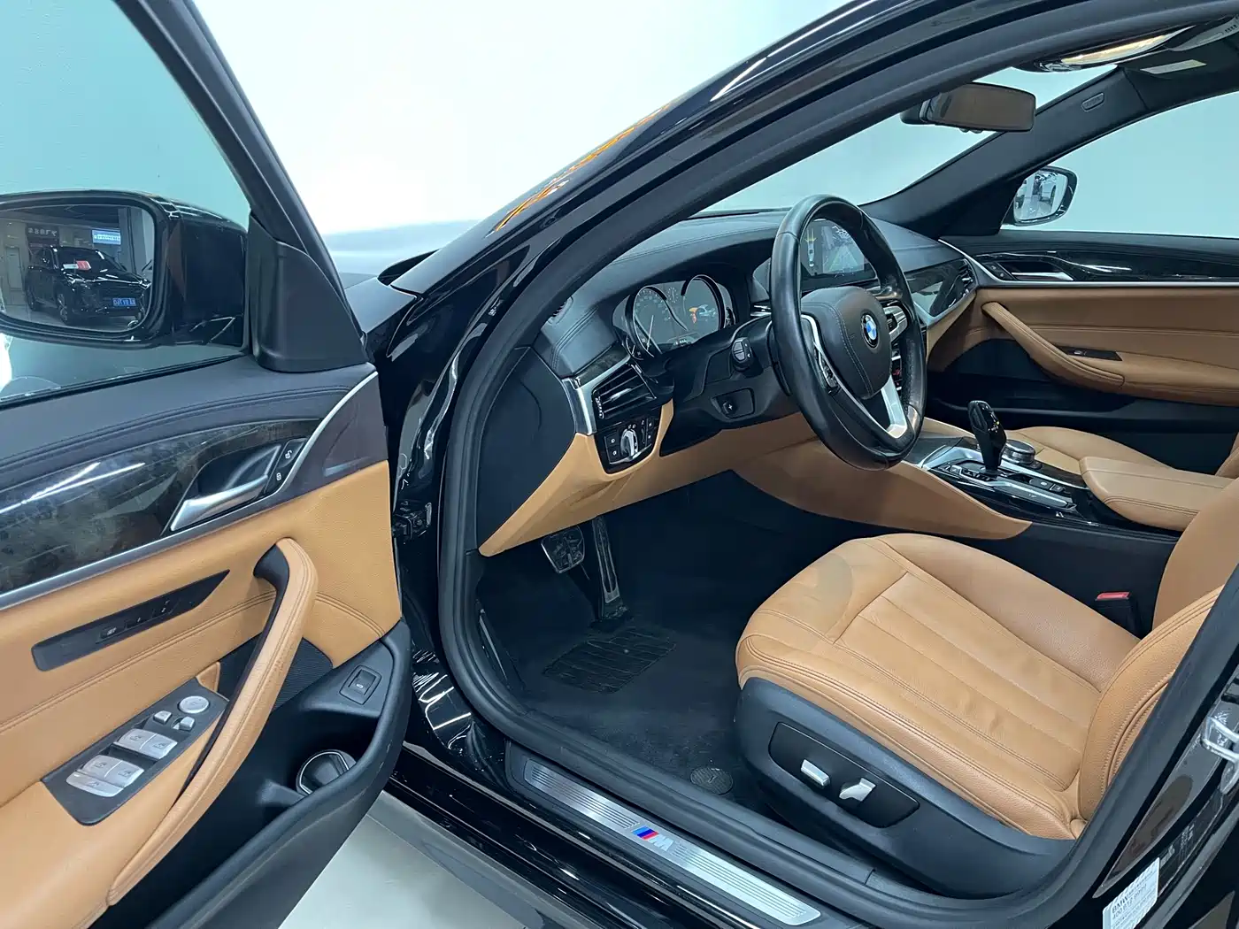 BMW 5 Series 2018 Facelift 530Li Leading M Sport Package фото 13