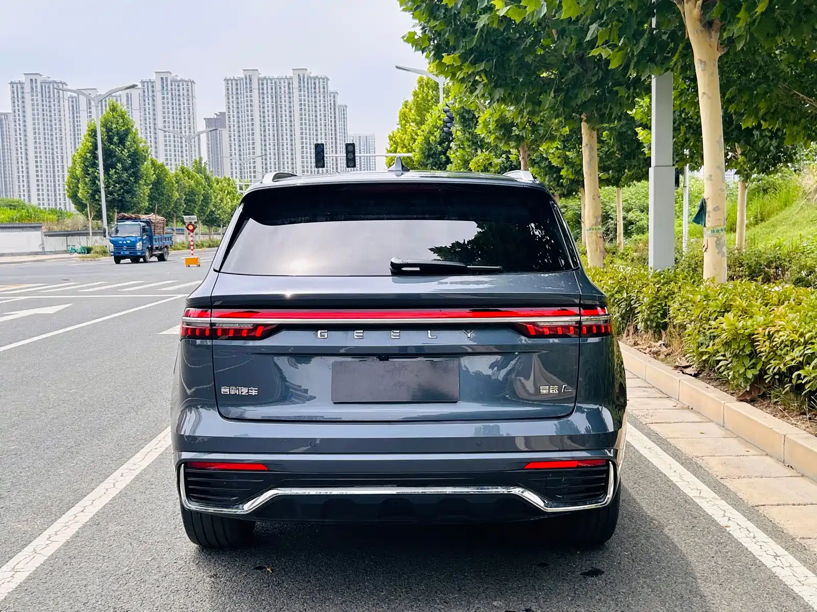 Фото 7 - Geely Monjaro