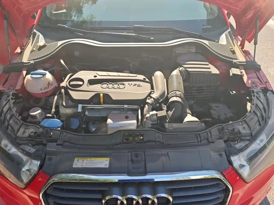 Audi A1 2015 2014 30 TFSI Sportback Fashion
