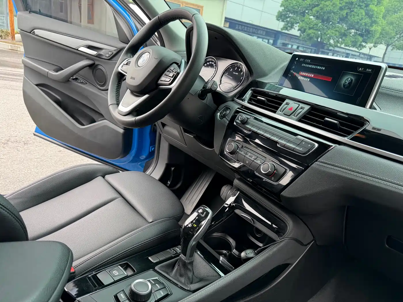 BMW X2 (Import) 2019 sDrive20i M Off-Road Package China VI фото 12
