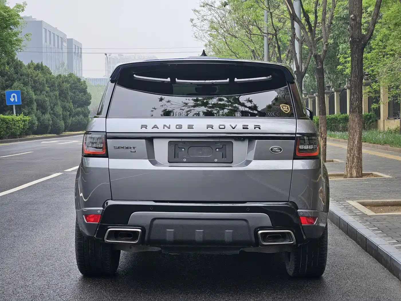 Land Rover Range Rover Sport 2021 3.0 L6 Gloss Black Edition фото 5