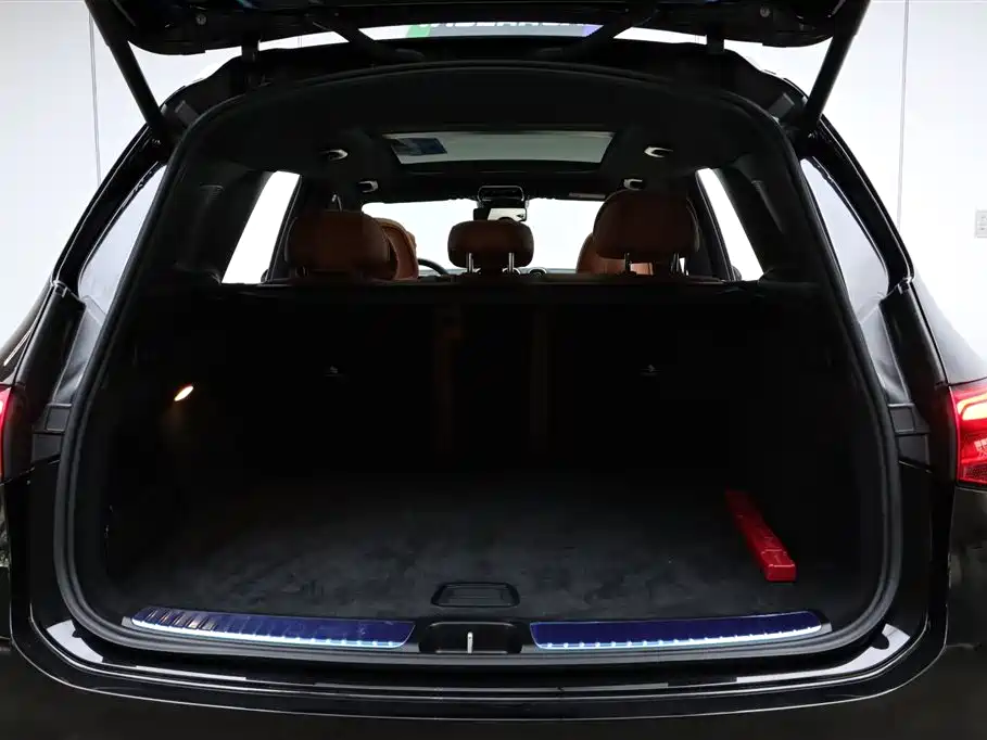 Mercedes-Benz GLC 2023 GLC 260 L 4MATIC Sport 5-seater фото 29
