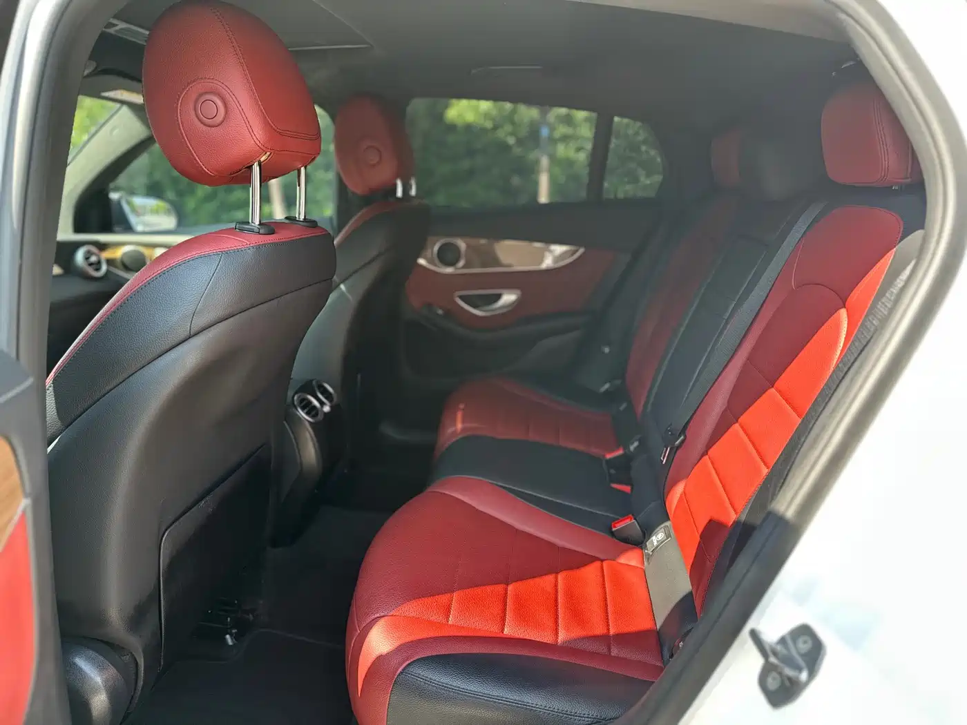 Mercedes-Benz GLC Coupe 2017 GLC 260 4MATIC Coupe SUV фото 9
