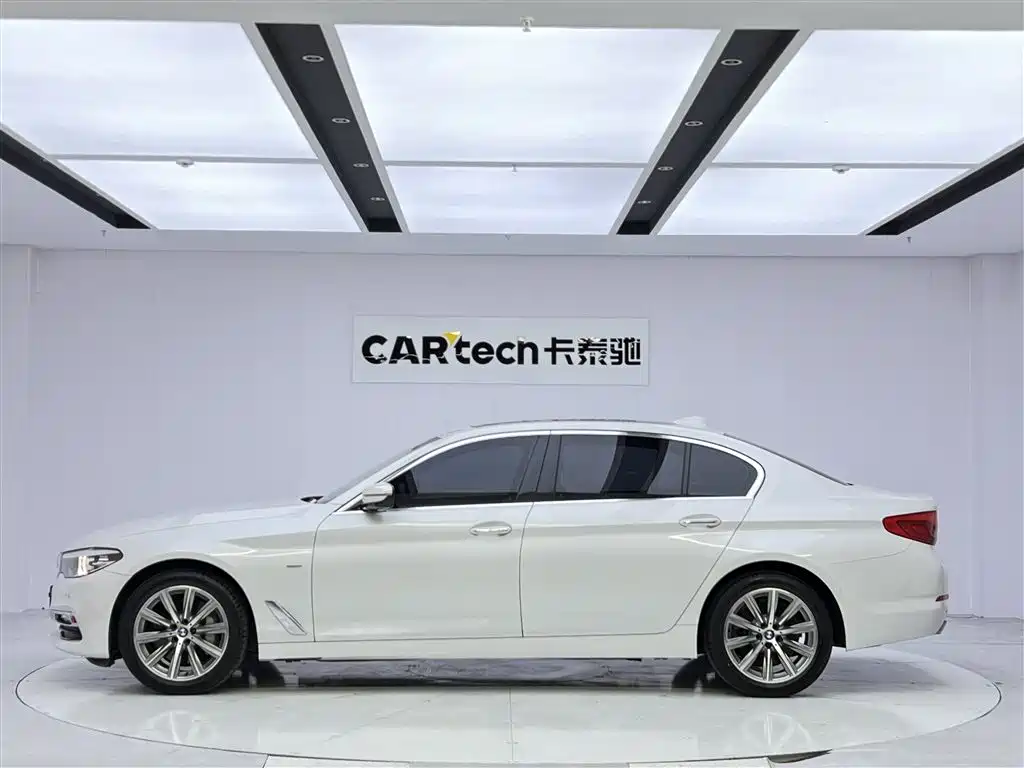 BMW 5 Series 2018 530Li Leading Luxury Package фото 8