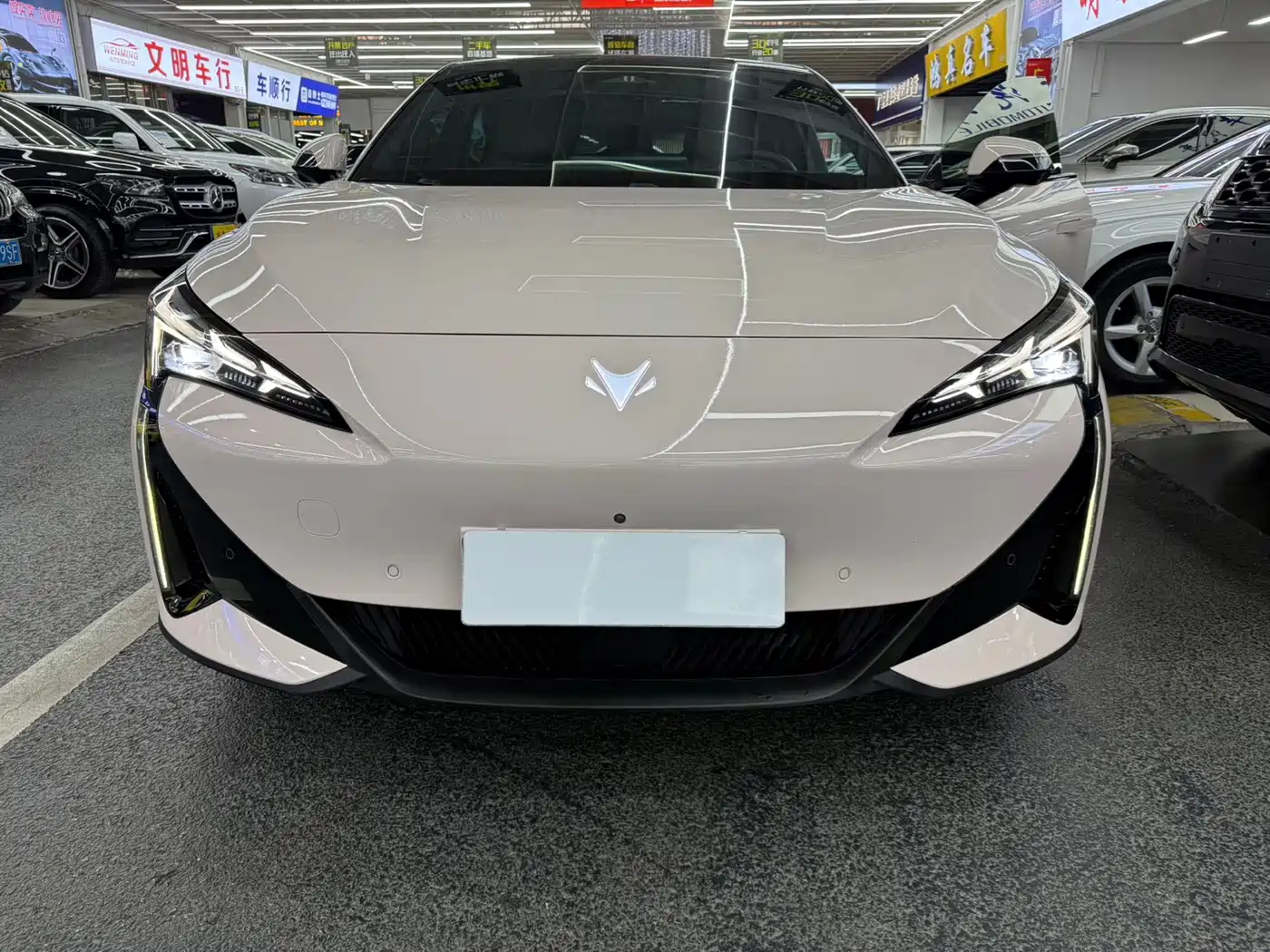 ARCFOX Alpha S5 2025 2025 Facelift 668MAX Divine Edition 200kW