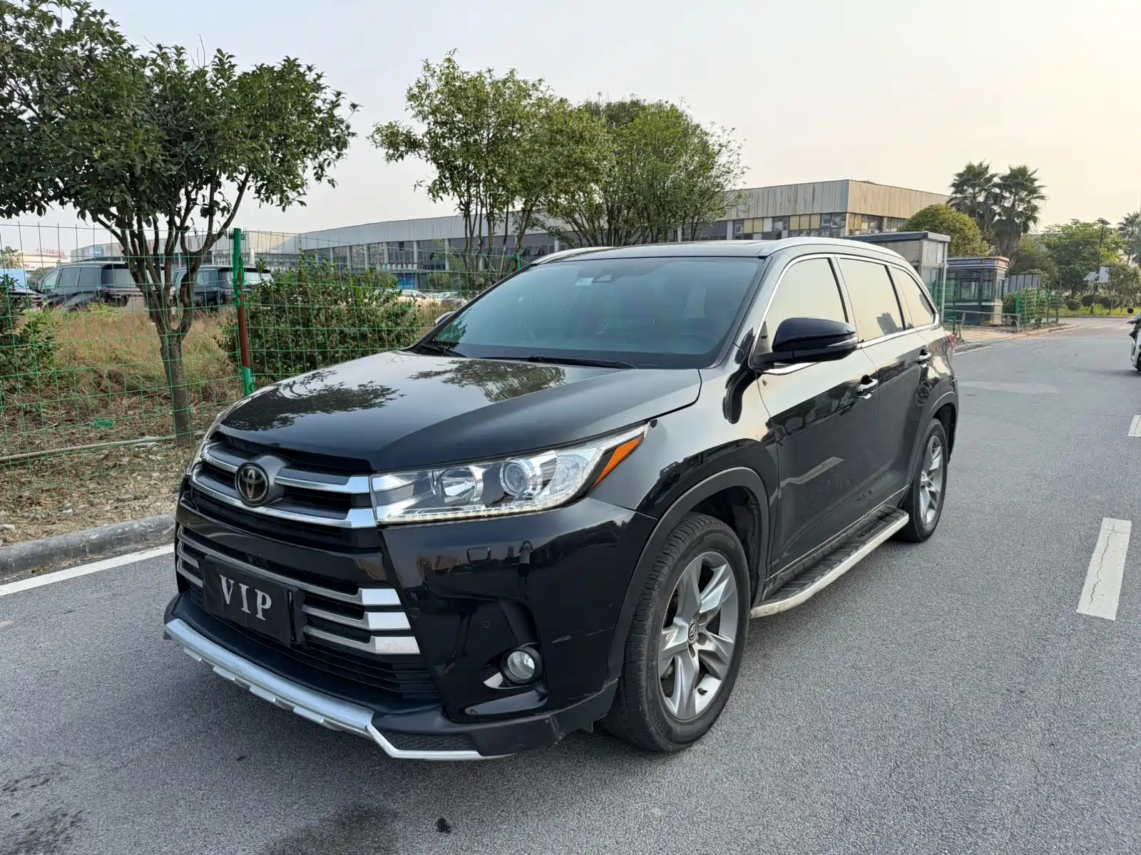 Photo 1 - Toyota Highlander