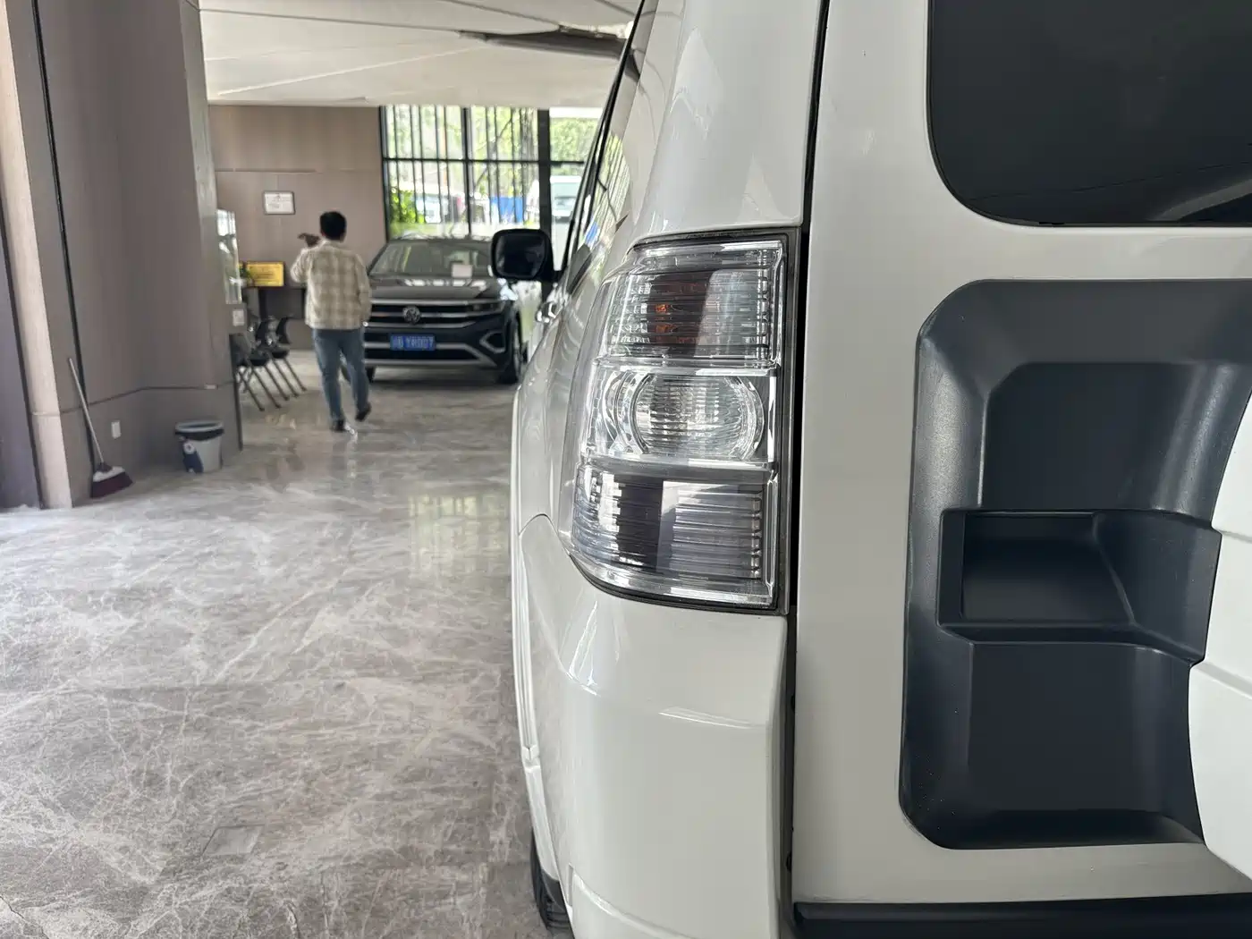 Mitsubishi Pajero (Import) 2012 3.0L Elite Plus Edition фото 19