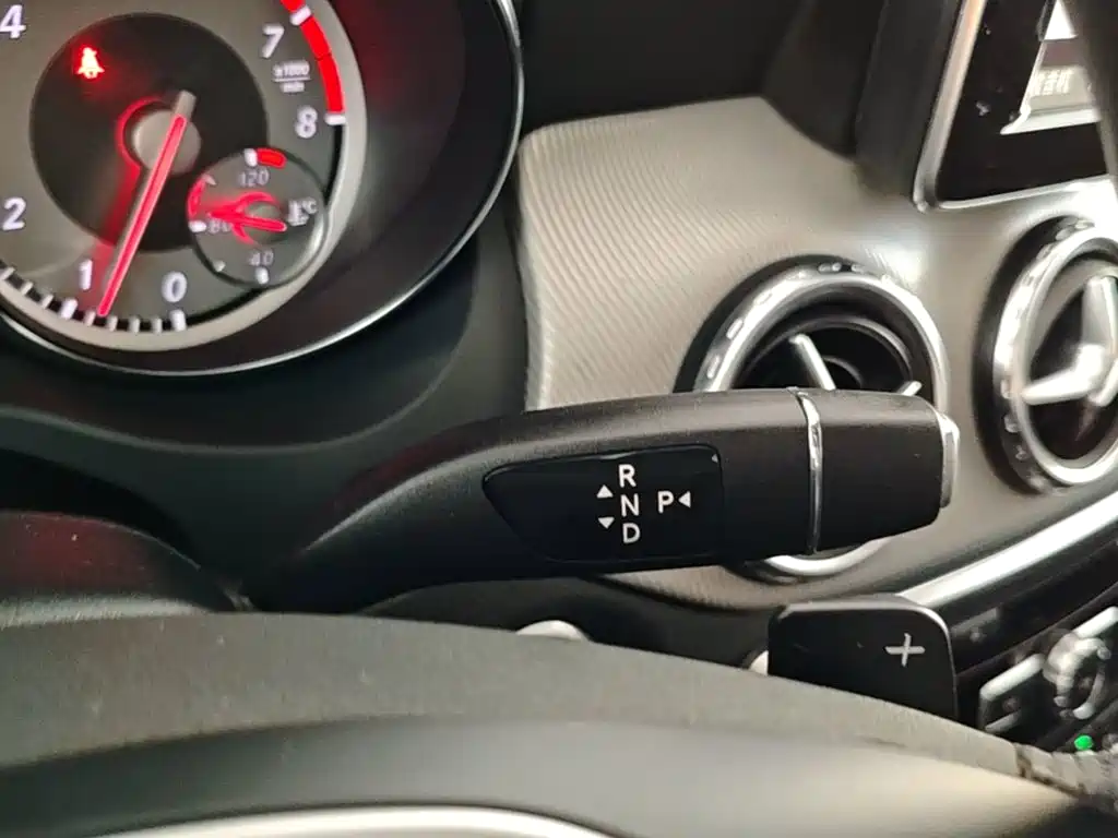 Mercedes-Benz GLA 2015 2015 GLA 200 Dynamic