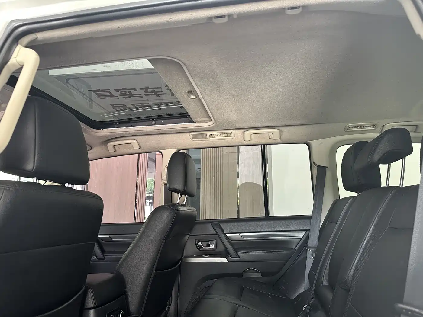 Mitsubishi Pajero (Import) 2012 3.0L Elite Plus Edition фото 15