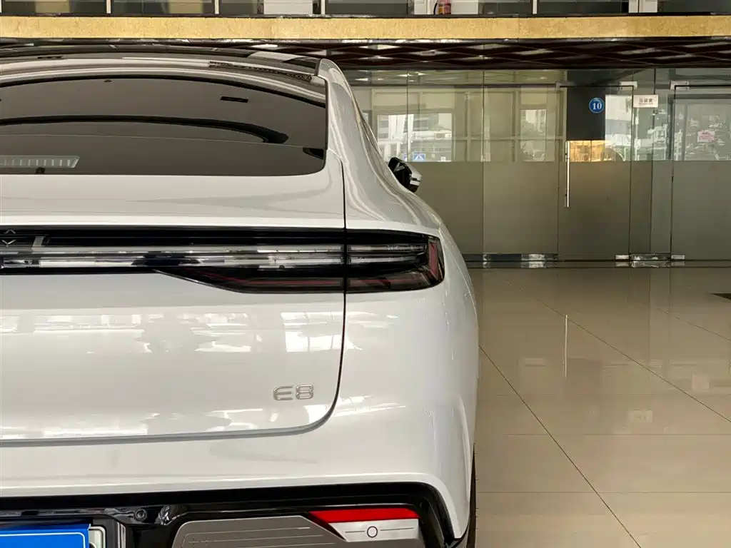 Geely Galaxy Galaxy E8 2025 700km Long Voyage Smart Drive Edition фото 22