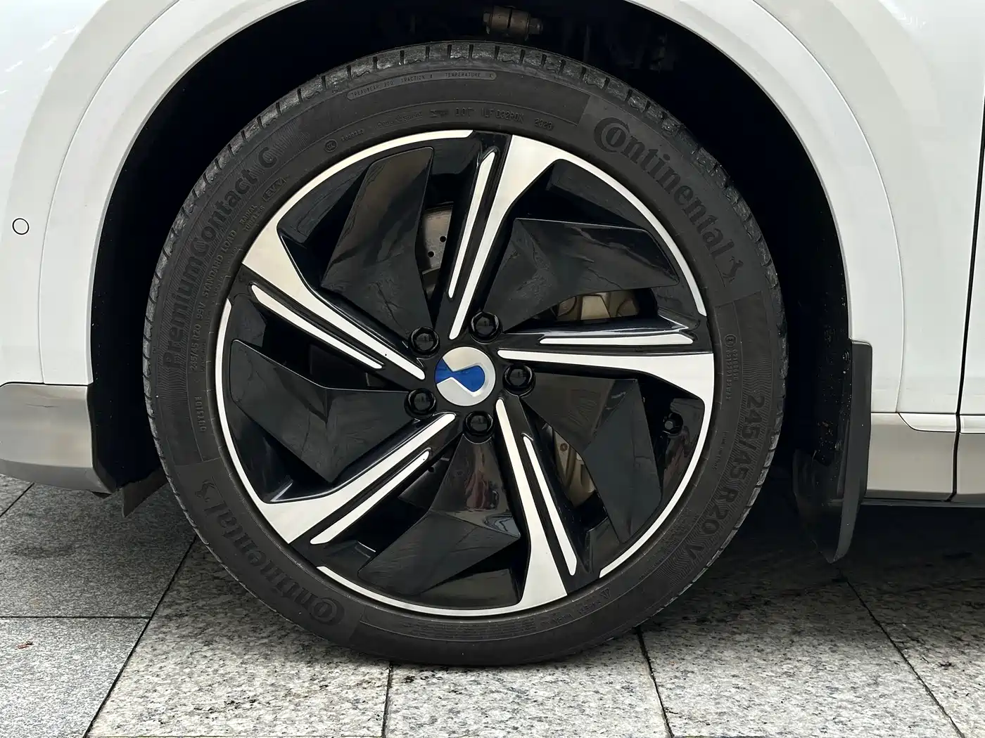 Denza N7 2023 Long Range Performance Edition фото 19