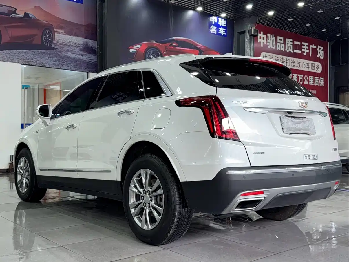 CADILLAC XT5
