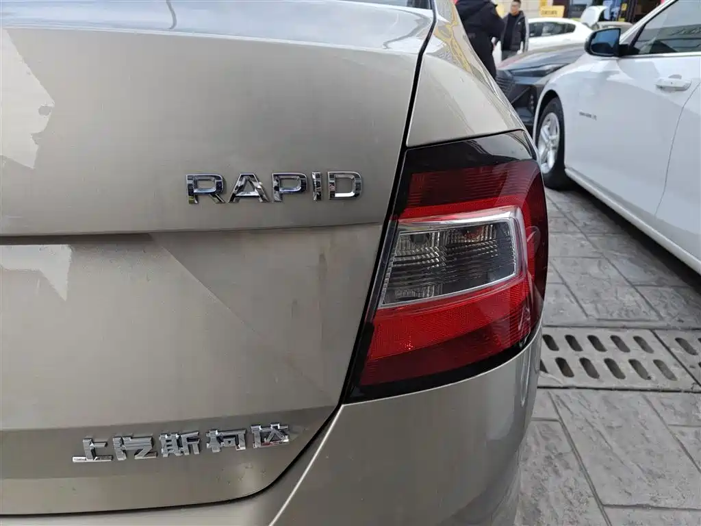 Škoda Rapid 2019 1.5L Automatic Comfort China V фото 8