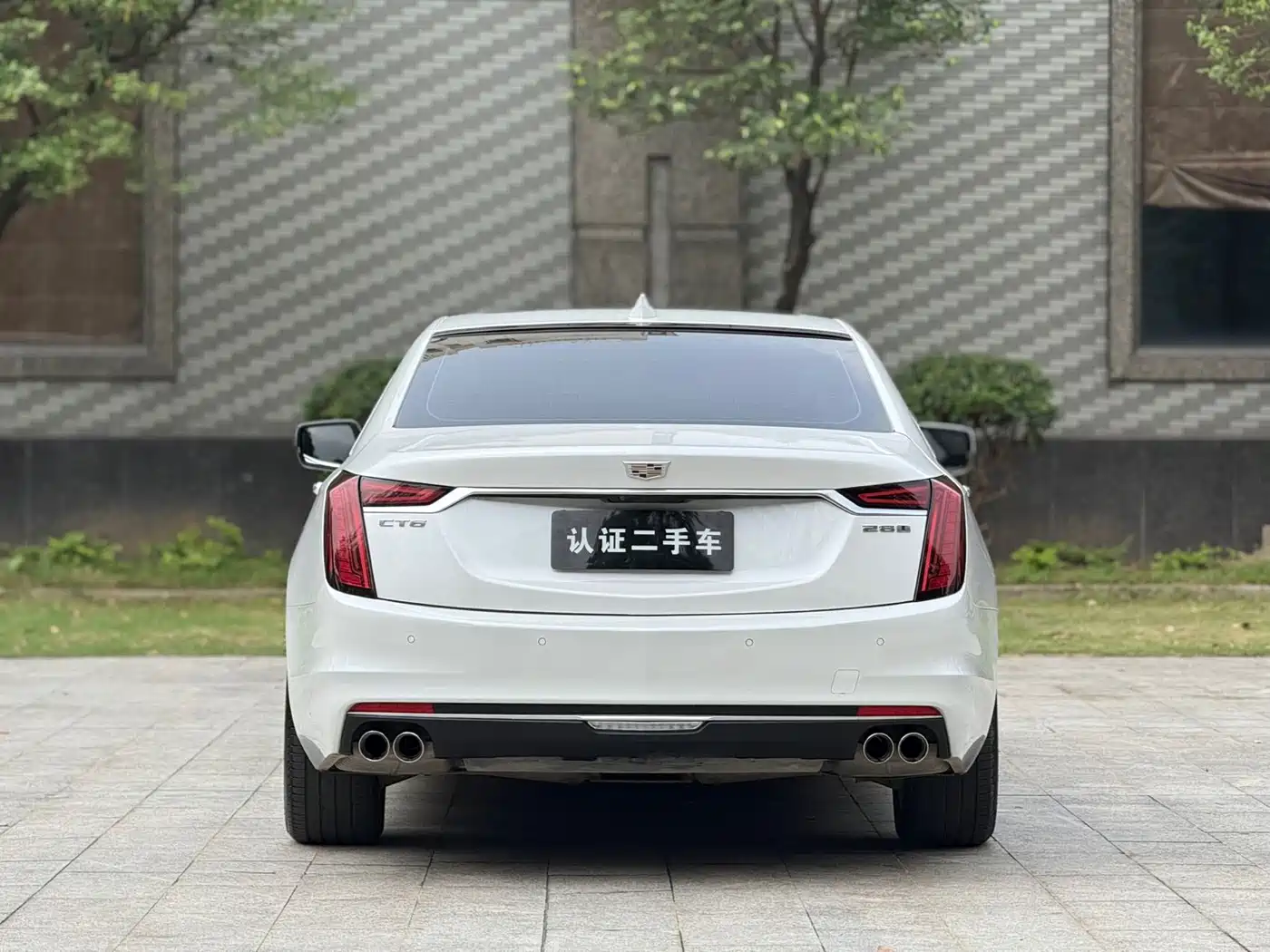 CADILLAC CT6