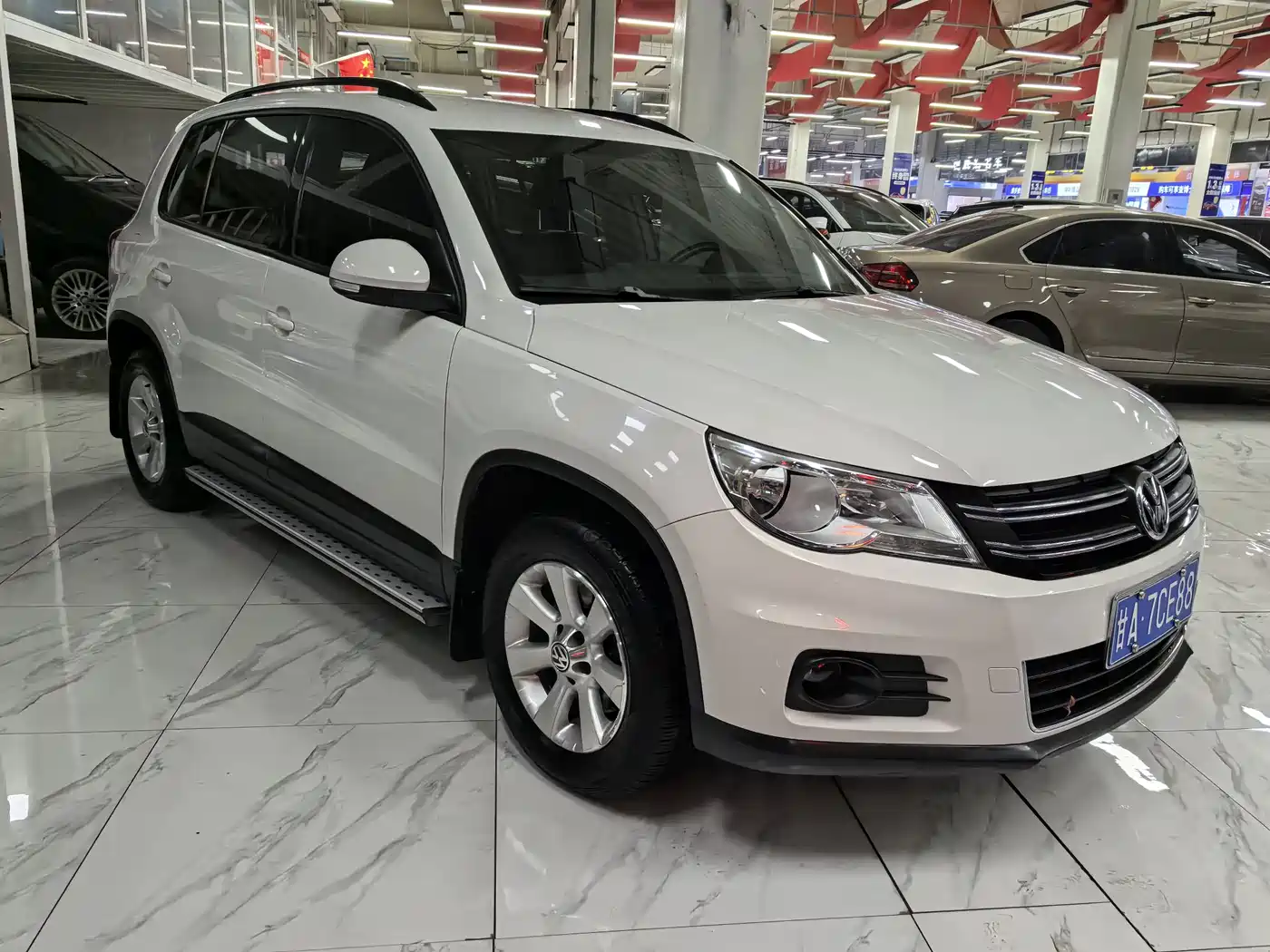 Volkswagen Tiguan 2012 1.8TSI Automatic 4WD Trend Edition фото 3