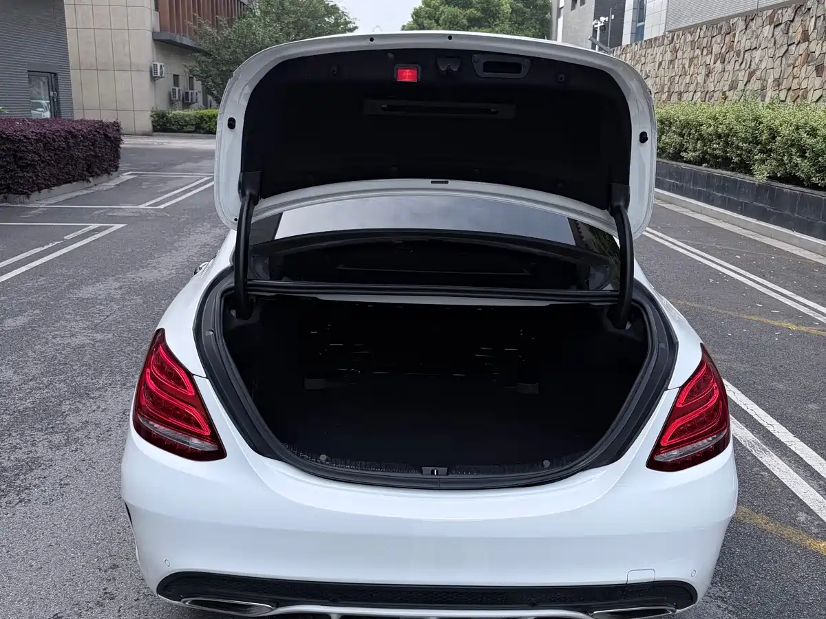 Mercedes-Benz C-Class 2017 C 200 L Sport фото 13