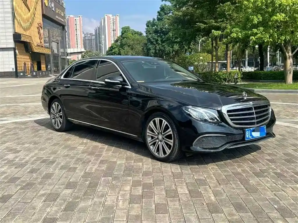 Mercedes-Benz E-Class 2016 E 300 L Fashion Type фото 3