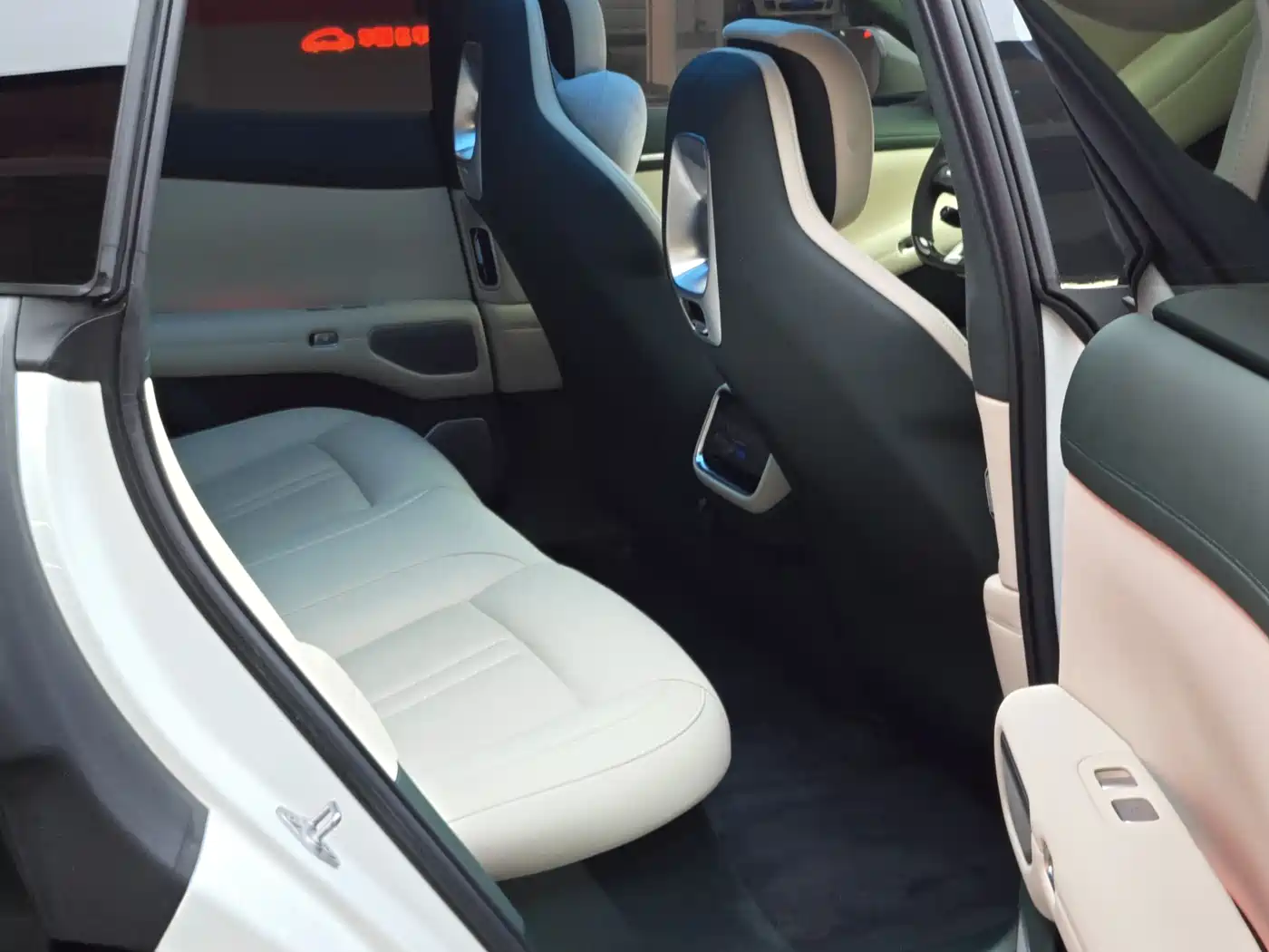 XIAOMI CAR XIAOMI YU7