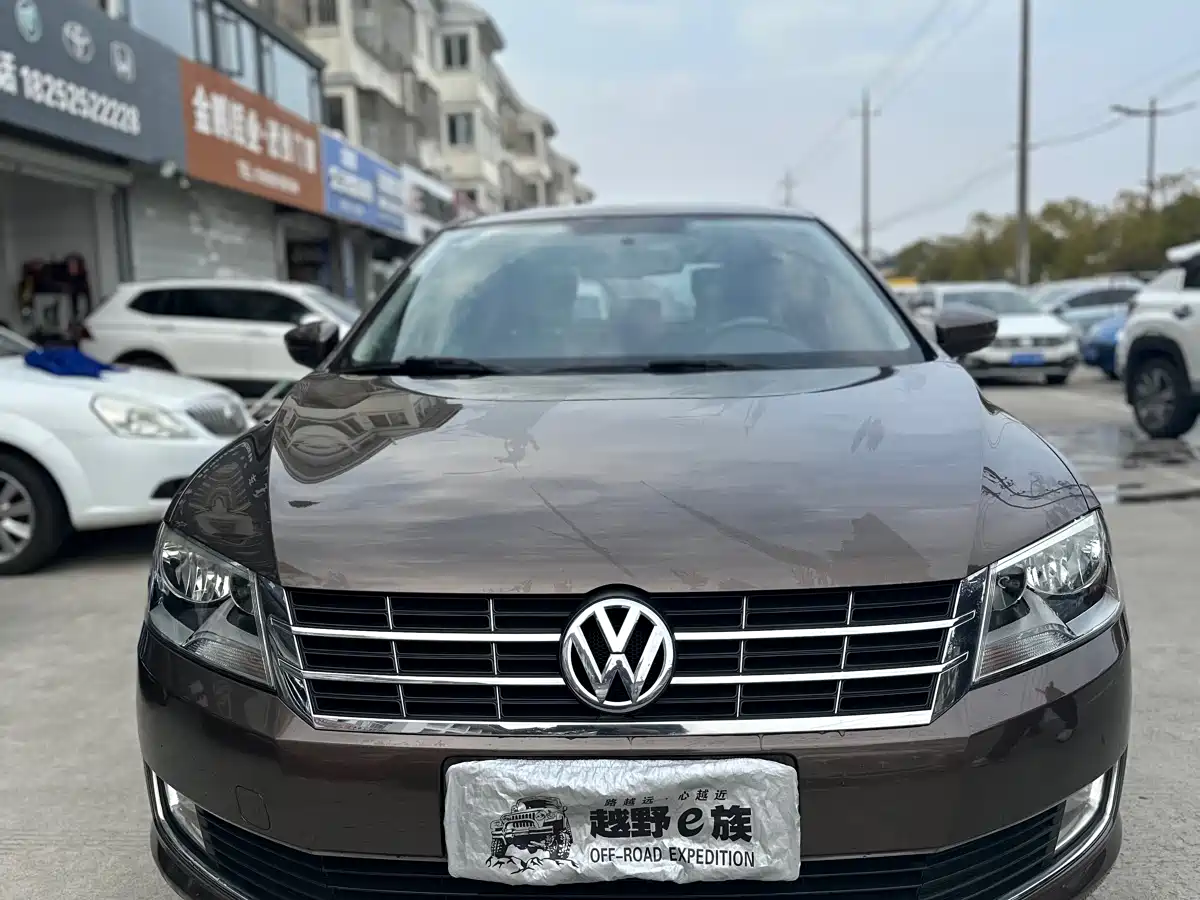 Volkswagen Lavida Tour 2013 1.6L Automatic Comfort фото 2