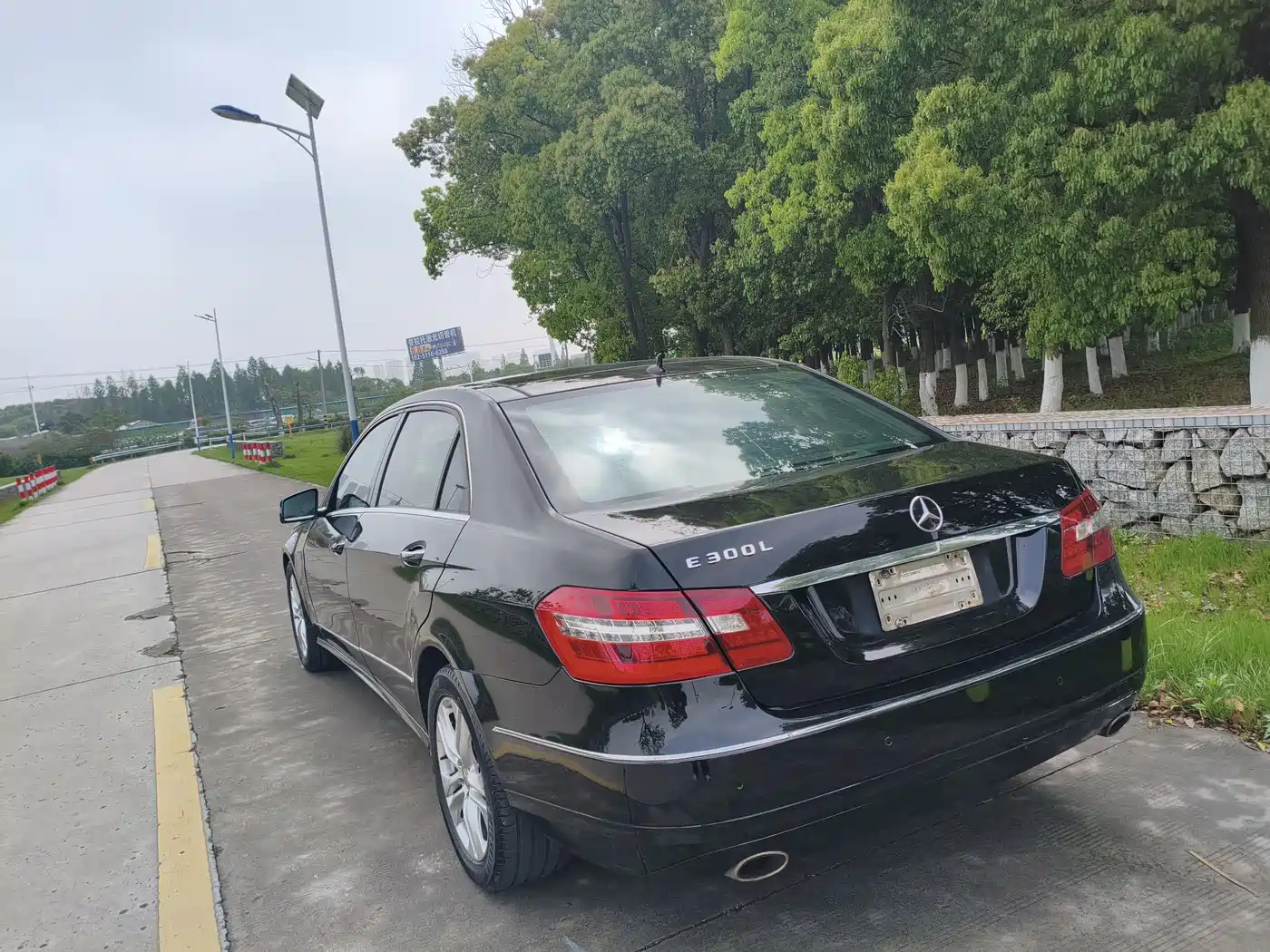 Mercedes-Benz E-Class 2011 E 300 L Fashion Premium фото 4