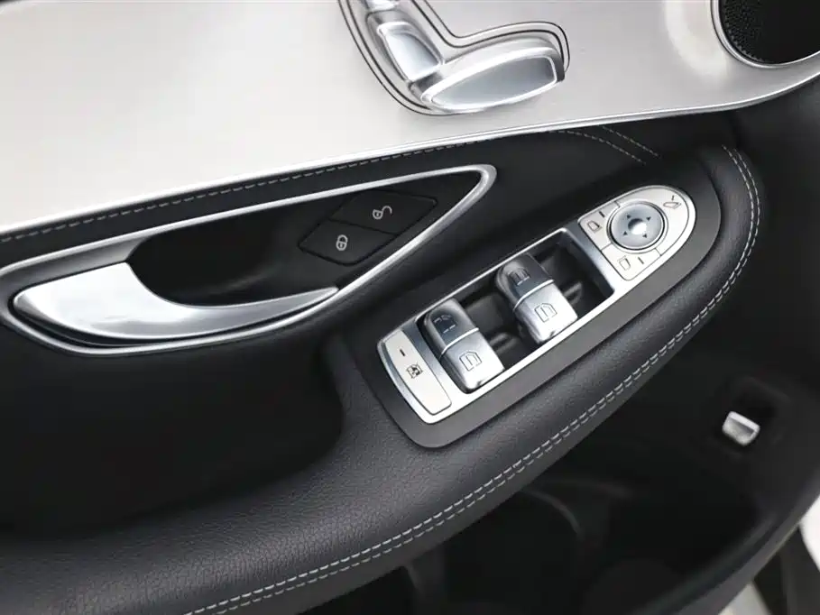 Mercedes-Benz GLC 2019 Model GLC 200 L 4MATIC фото 12