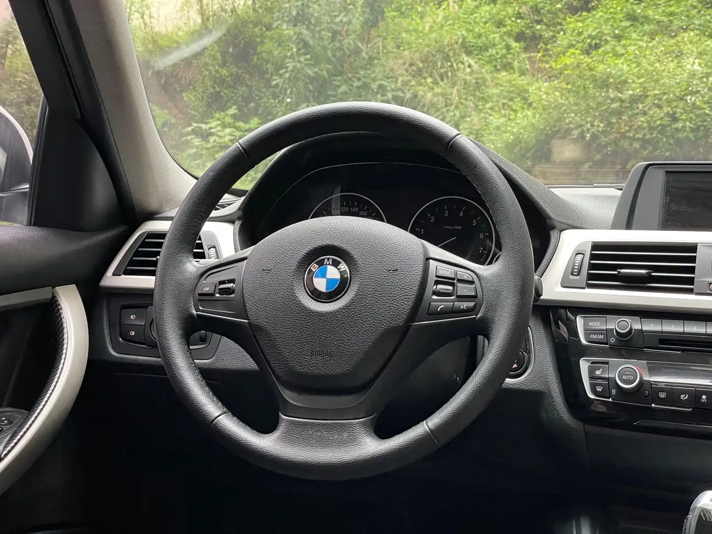 BMW 3 Series 2016 320Li Progressive фото 17