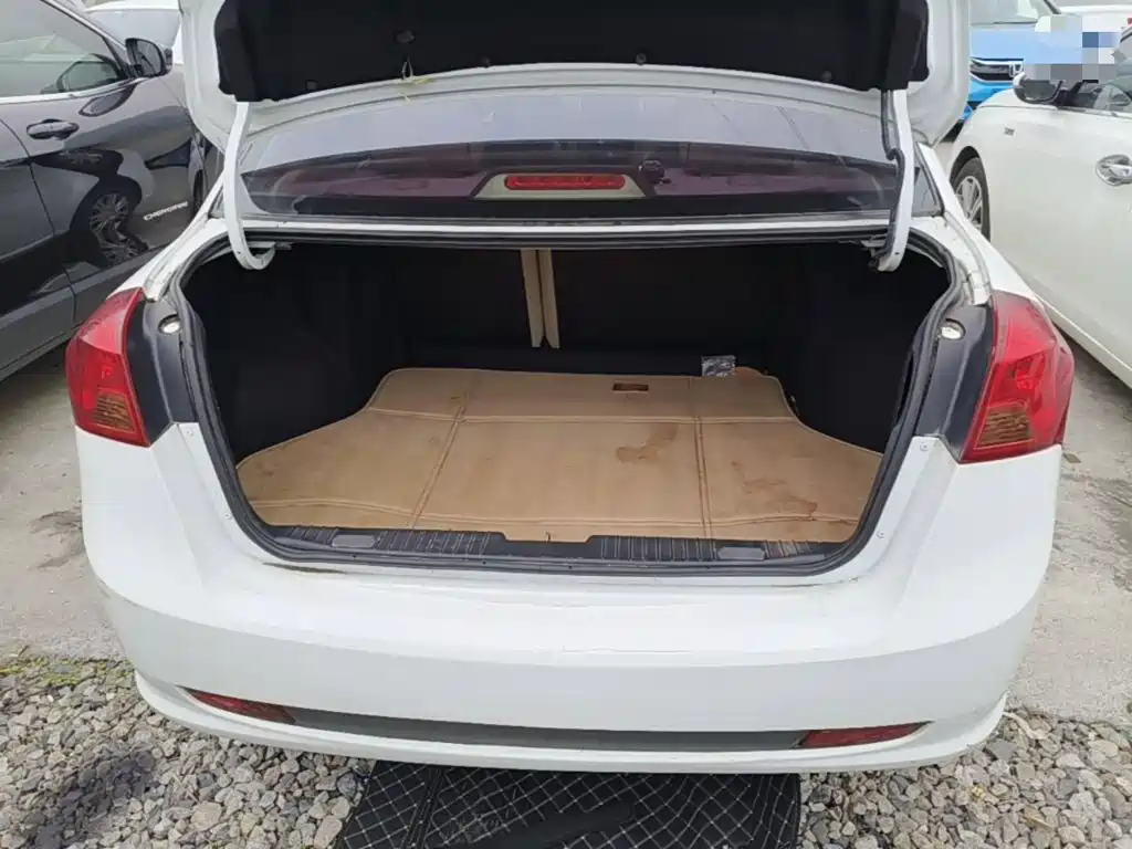 Фото 19 - Buick Excelle