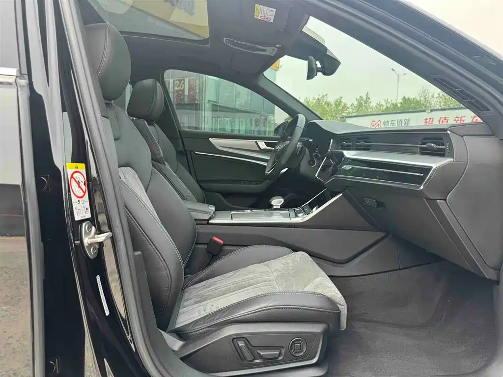 Audi A6L 2021 40 TFSI Luxury Sport фото 9
