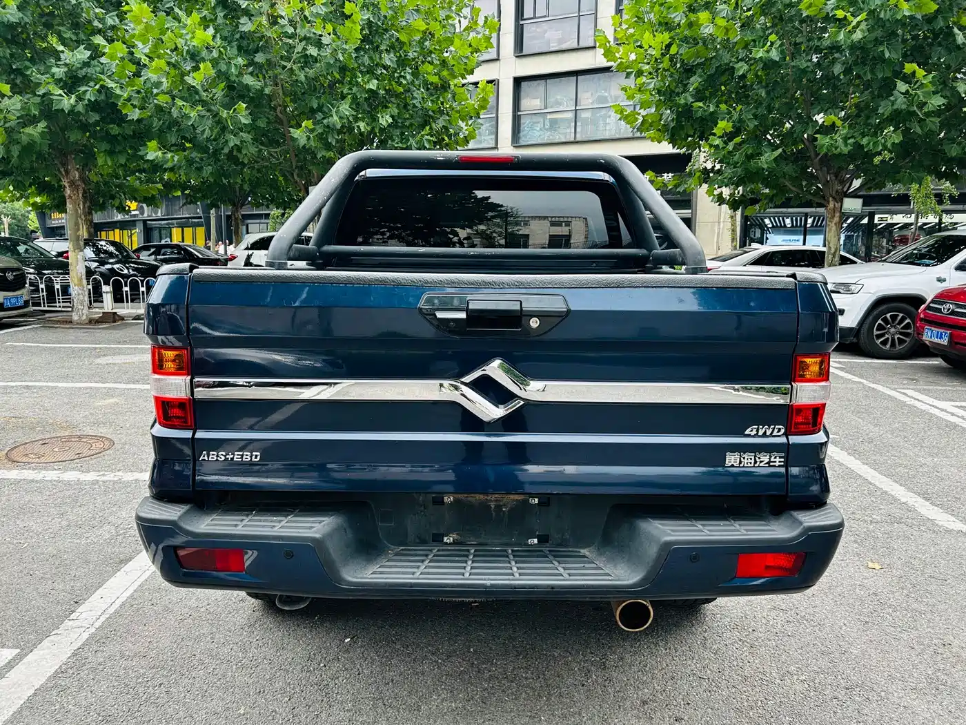 Huanghai N3 2019 2019 2.4T Manual 4WD Premium Edition China VI 4K22D4T