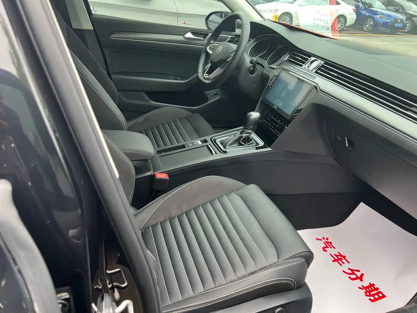 Volkswagen Magotan 2020 330TSI DSG Leading фото 5