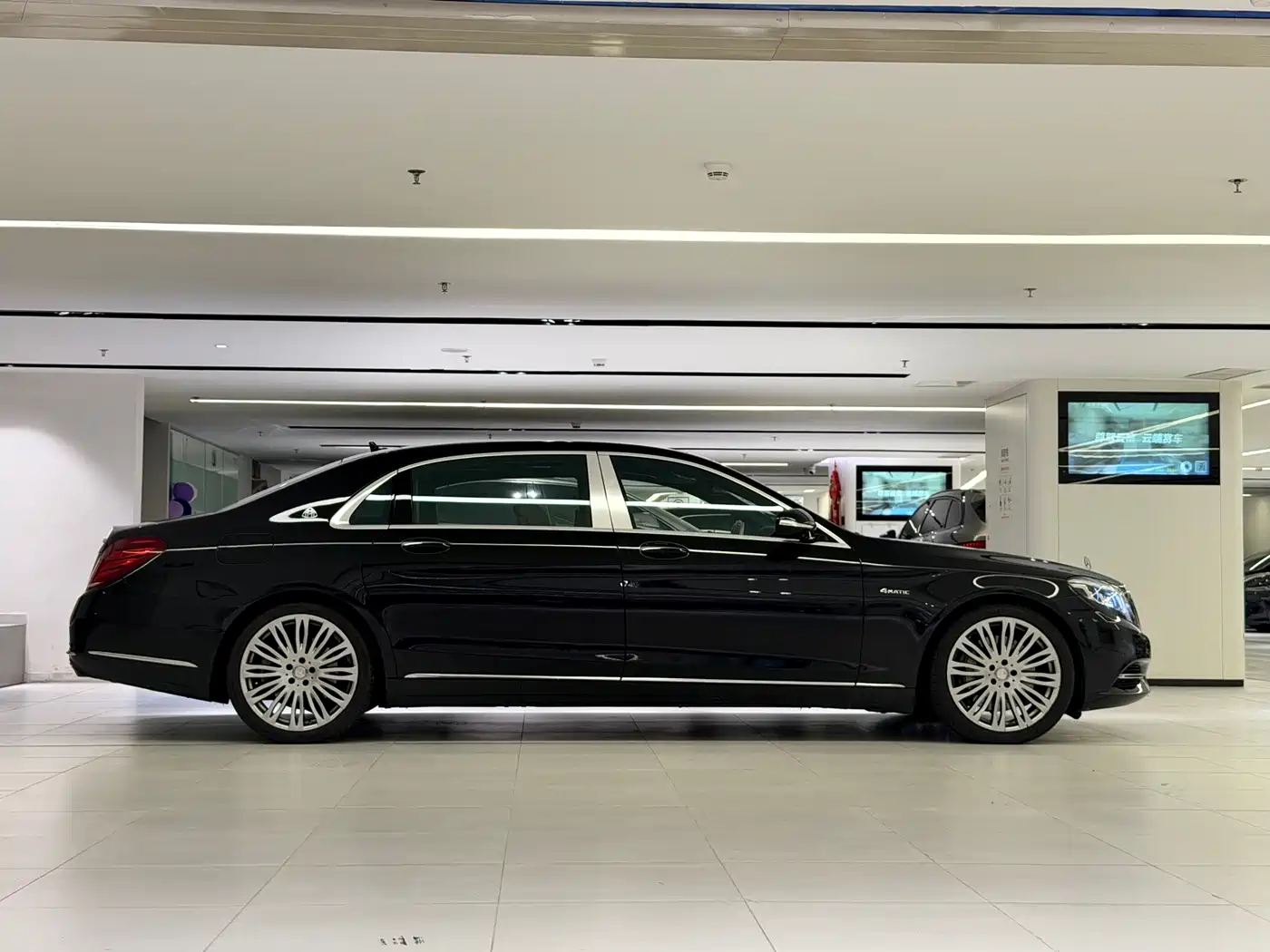 Mercedes-Benz Maybach S-Class 2015 S 500 4MATIC фото 3