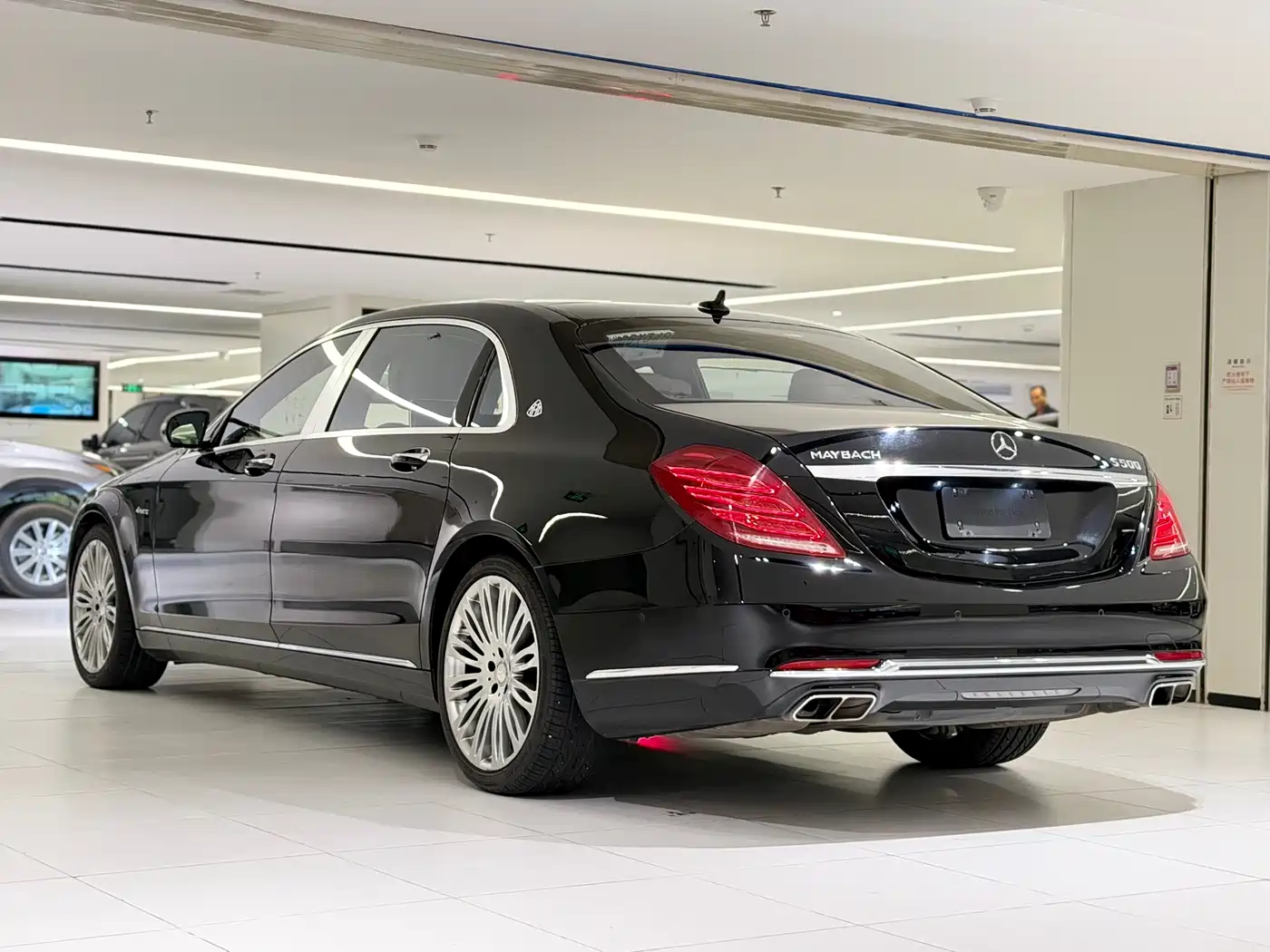 Mercedes-Benz Maybach S-Class 2015 S 500 4MATIC фото 15