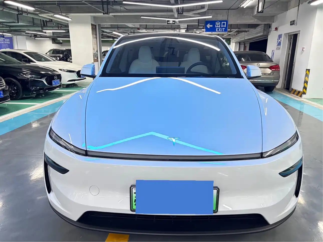 TESLA MODEL Y