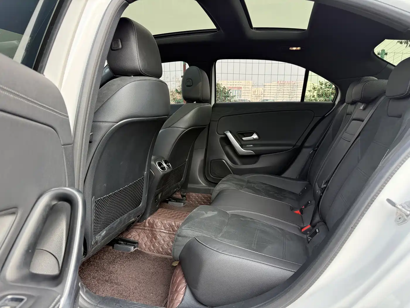 Mercedes-Benz A-Class 2022 Facelift III A 200 L Sport Sedan Fashion фото 9