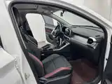 Фото 4 - Geely Coolray