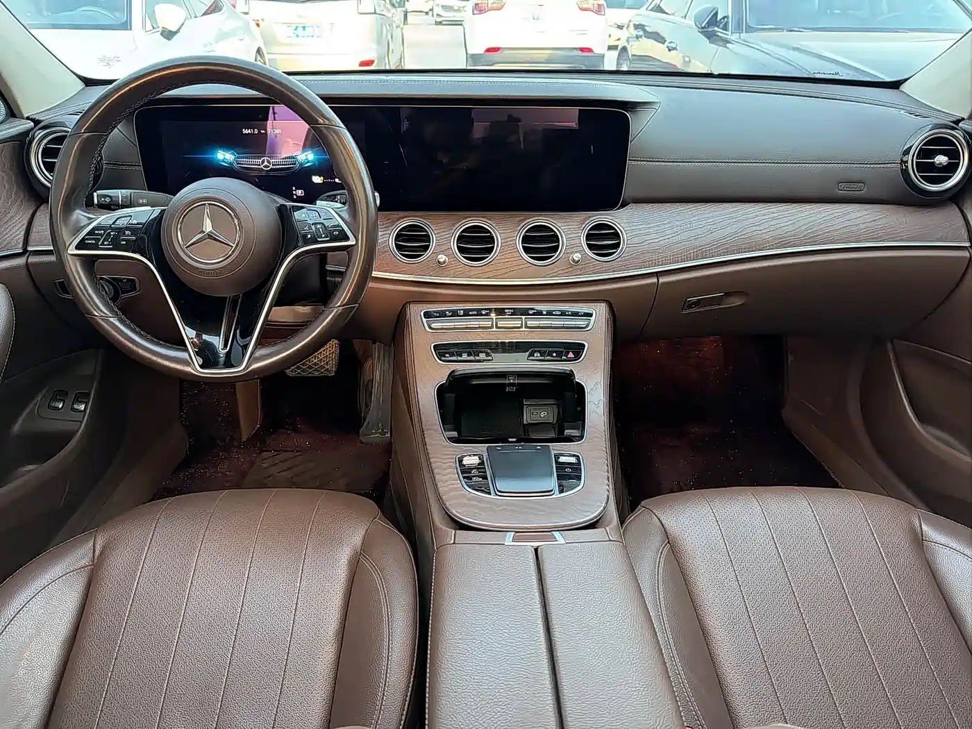 Mercedes-Benz E-Class New Energy 2022 E 350 e L Plug-in Hybrid Sedan фото 9