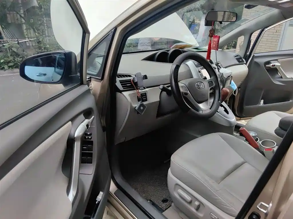 Toyota E'Z 2014 Starlight 180G CVT Luxury Multi-function Edition фото 14