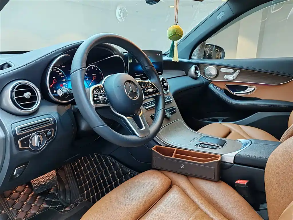 Mercedes-Benz GLC 2020 Facelift GLC 300 L 4MATIC Dynamic фото 11