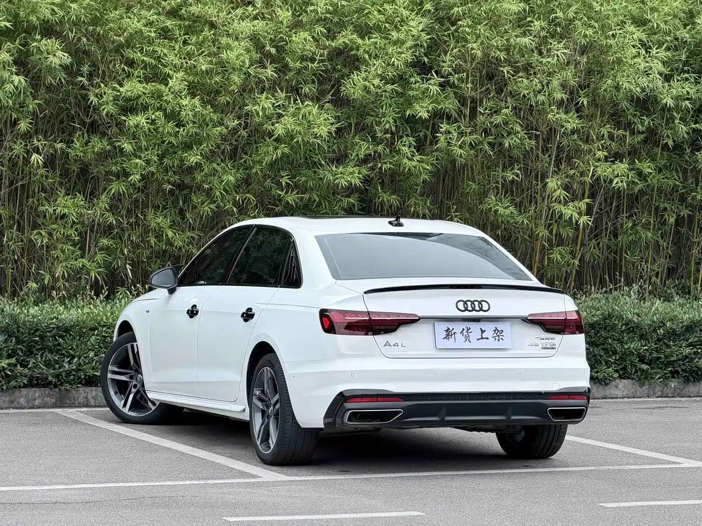 Фото 9 - Audi A4L
