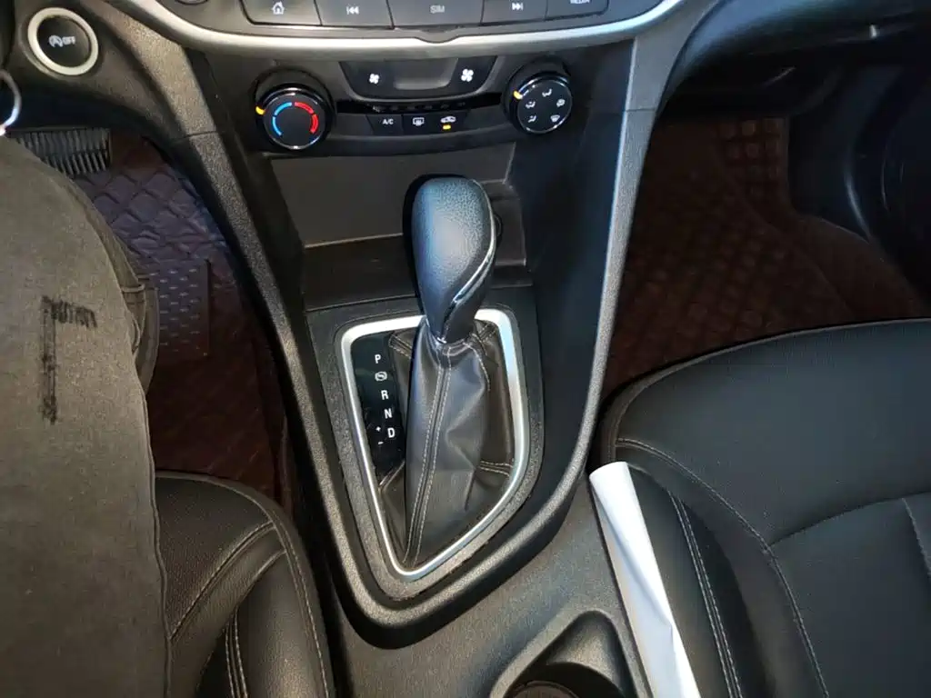 Фото 14 - Buick Excelle