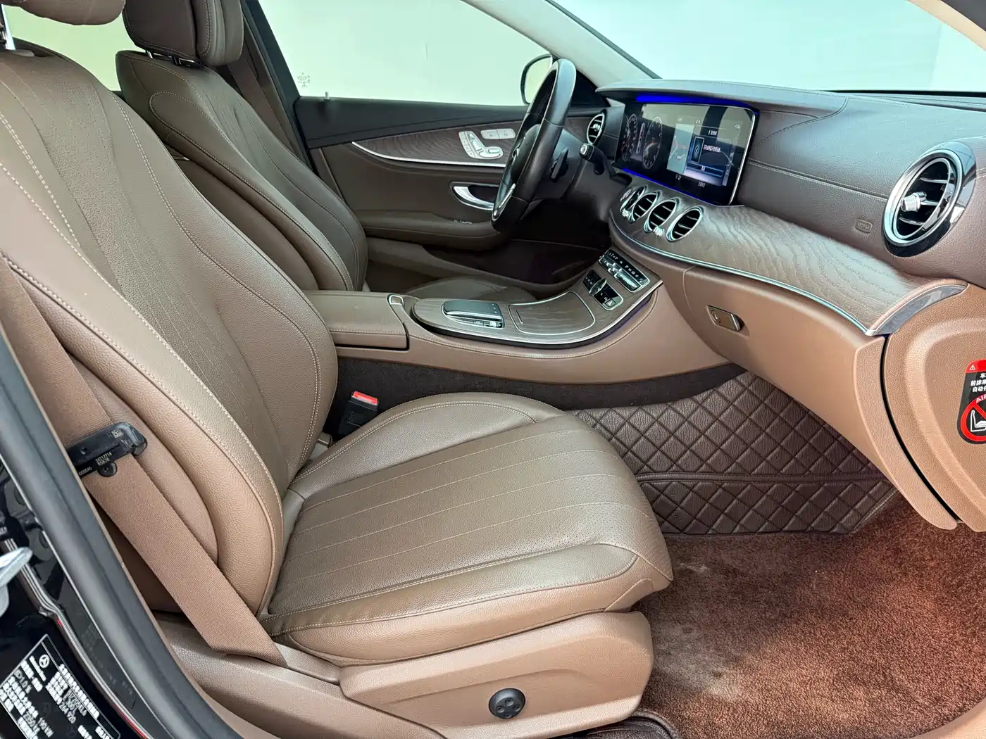 Mercedes-Benz E-Class 2020 E 300 L Fashion фото 15