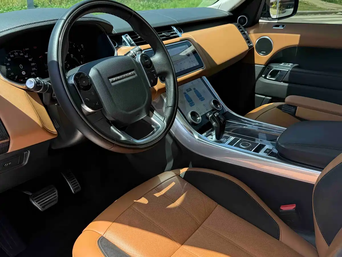 Land Rover Range Rover Sport 2021 3.0 L6 Gloss Black Edition фото 35