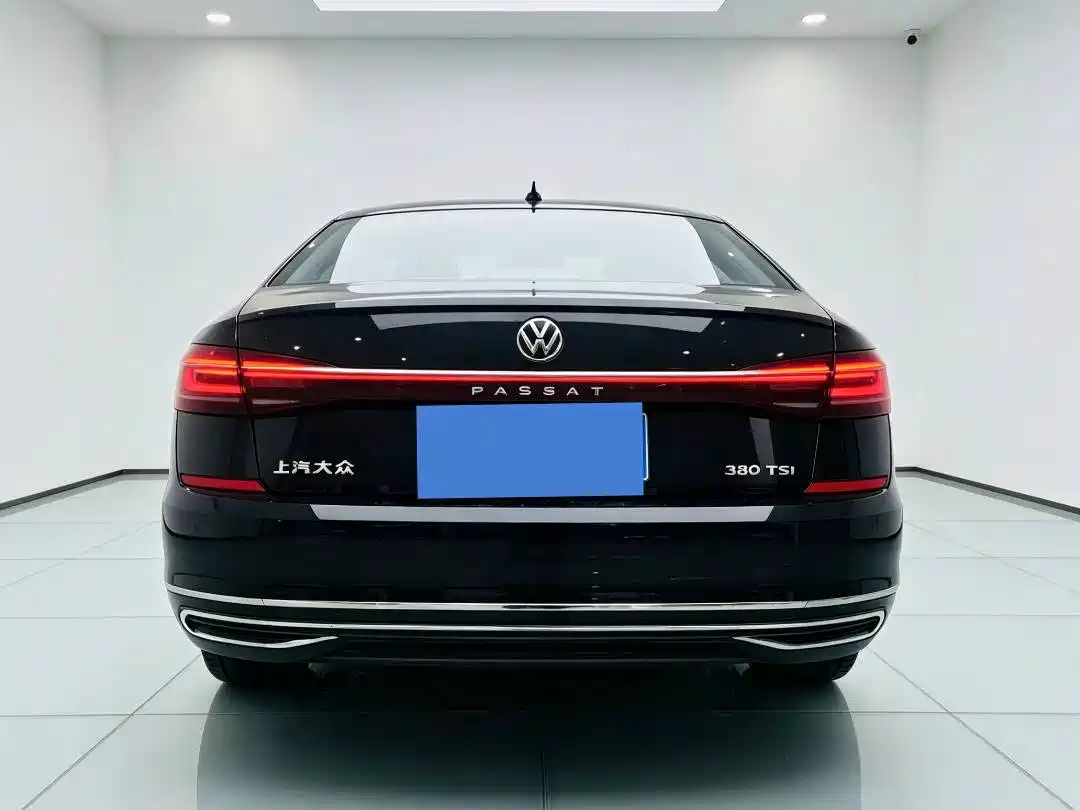 صورة 7 - Volkswagen Passat