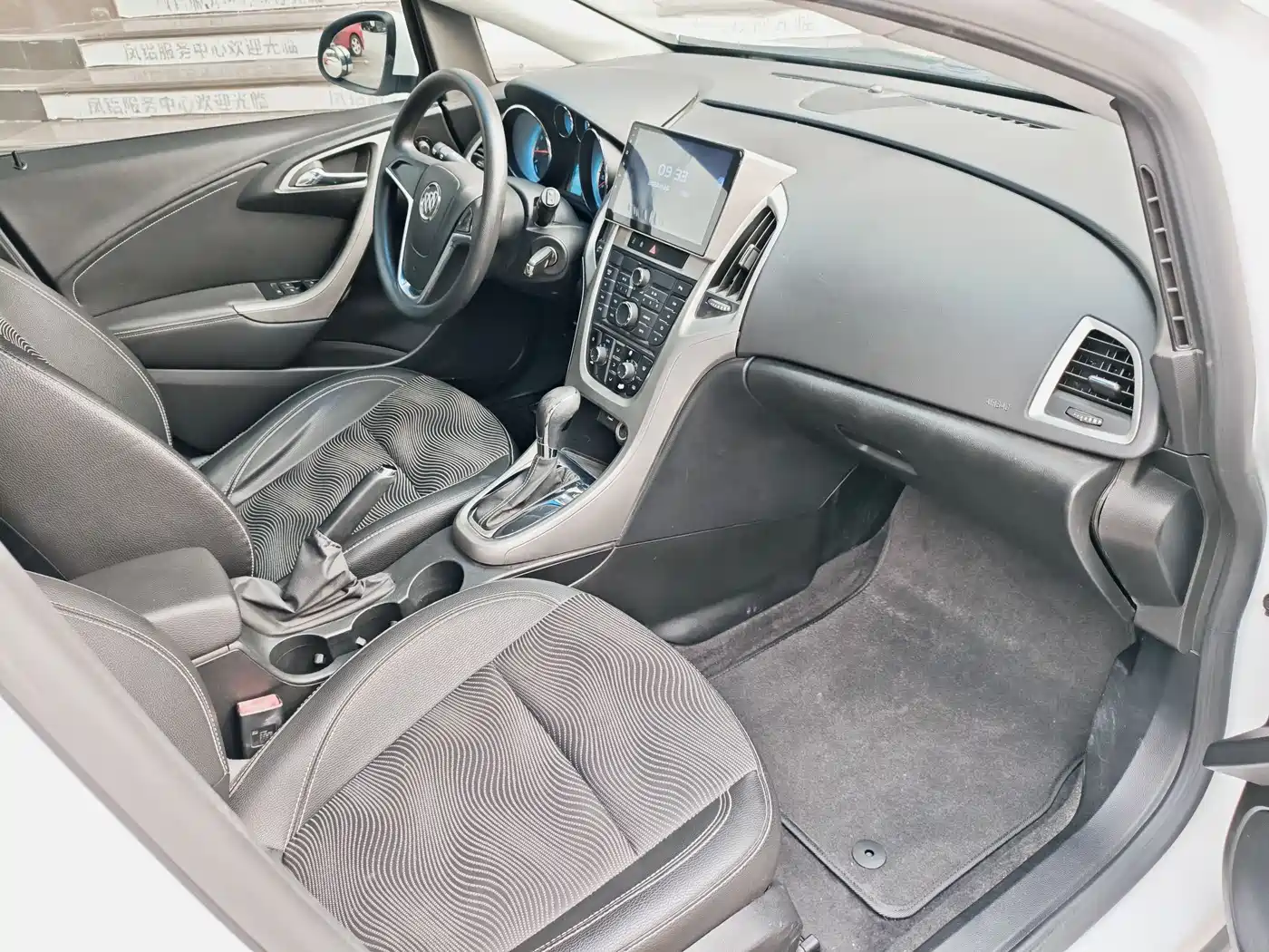 Buick Excelle 2014 XT 1.6L Automatic Fashion фото 9