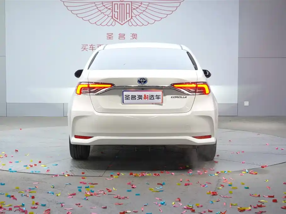 Toyota Corolla 2023 1.8L Smart Hybrid Dual Engine Elite Edition фото 5