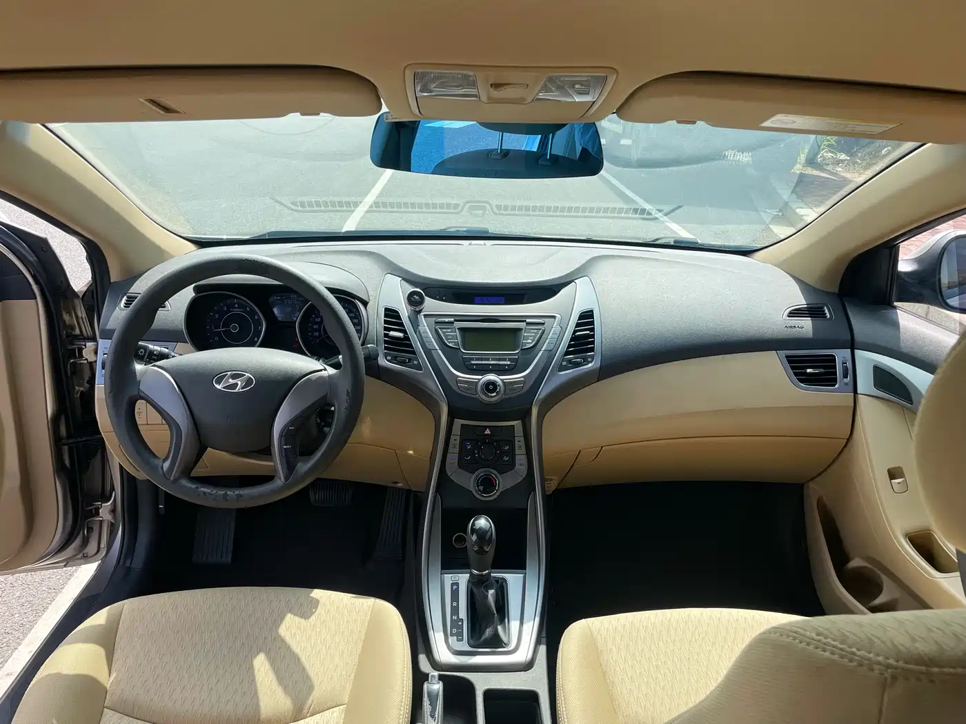 Hyundai Langdong 2012 1.6L Automatic Fashion фото 18