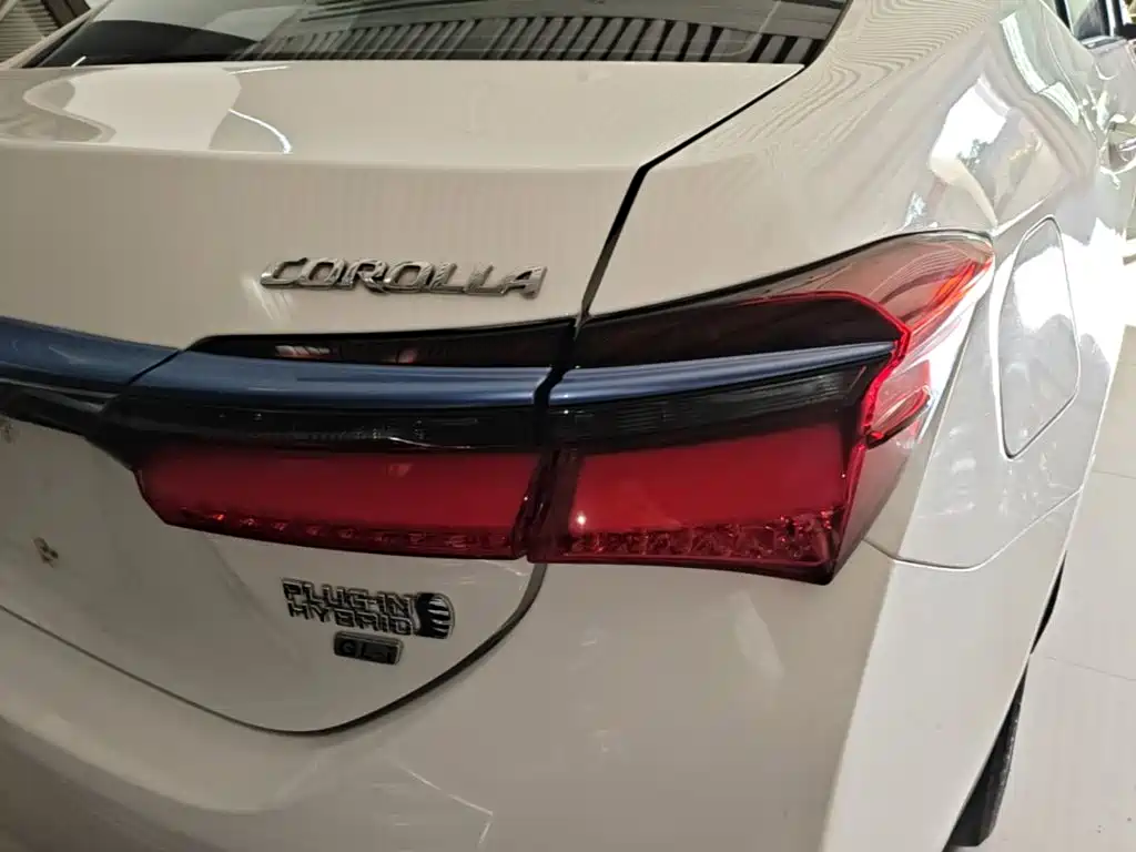 Toyota Corolla Twin Engine E+ 2020 2019 1.8L E-CVT Pioneer Edition